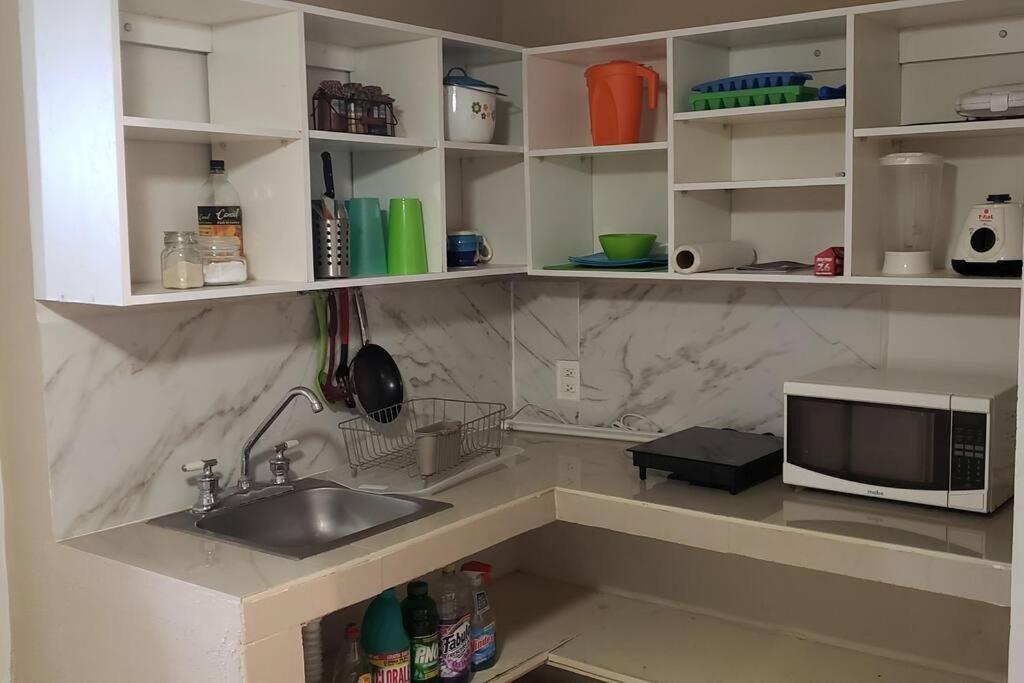 Departamento Grande Con 2 Recamaras Con Aire 5 Camas Wifi 115Mb, Cocina .Cochera Techada, #4 시우다드 발레스 외부 사진
