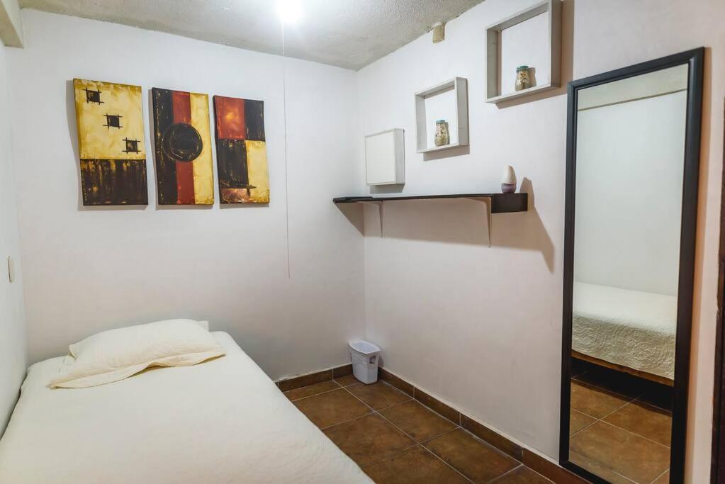 Departamento Grande Con 2 Recamaras Con Aire 5 Camas Wifi 115Mb, Cocina .Cochera Techada, #4 시우다드 발레스 외부 사진